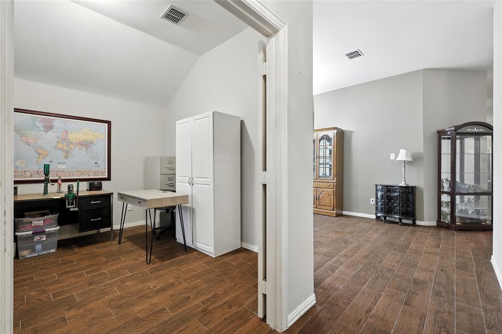 500 Ranier Way