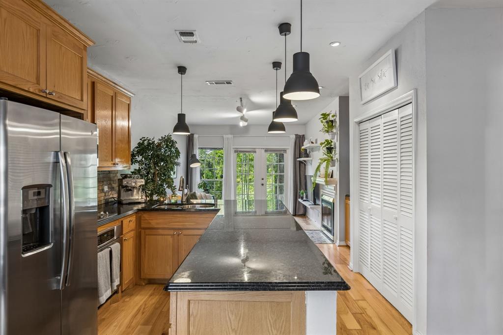 Woodlands 01 On Creek - Residential