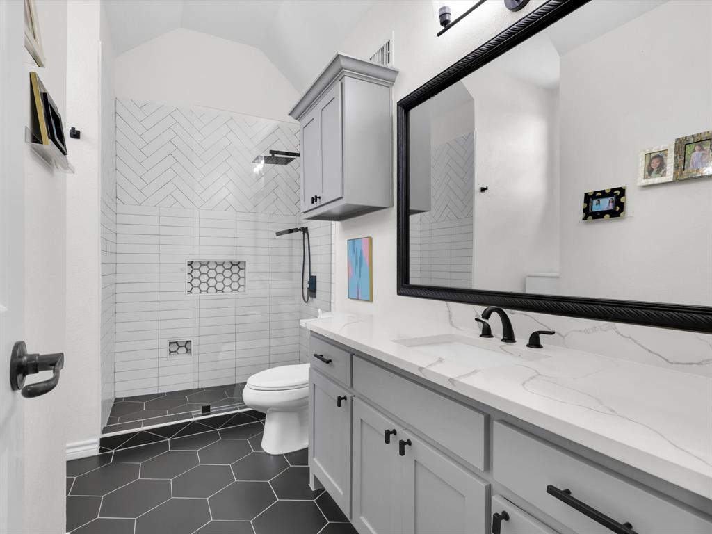 Hillcrest Shores Ph Three - Residential