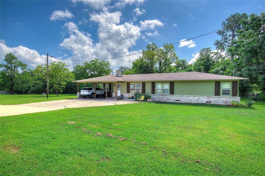 What a beautiful home and property on the north side of the quiet but busy town of  Winnsboro, Texas. This home was built in 1960 but the 3 bedroom 2 bath home was recently remodeled to an open floor plan, the hardwood floors were uncovered from carpet and restored to their original luster.  The entire kitchen was remodeled with one of a kind accents. The house has the feel and comfort of home. The outside was painted and the brick whitewashed to give it a very unique appeal. Home sits on a little over a half acre with with plenty of room for a garden or greenhouse and the bonus is the property has its own working water well. Of course city water feeds the home.
Washer, dryer, and kitchen refrigerator go with the house if wanted.