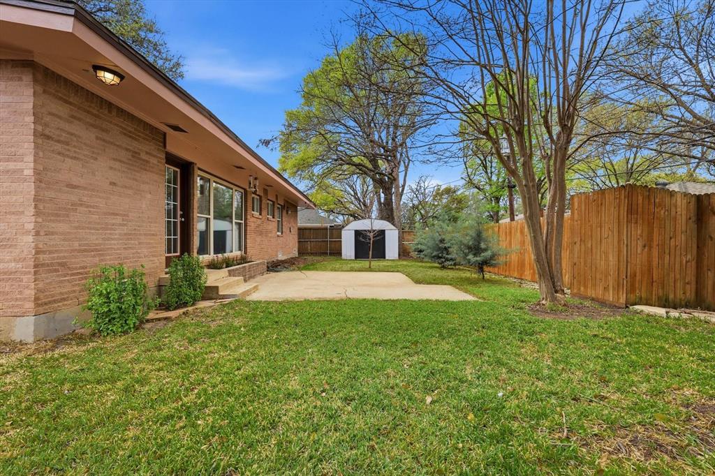 University Manor - Residential