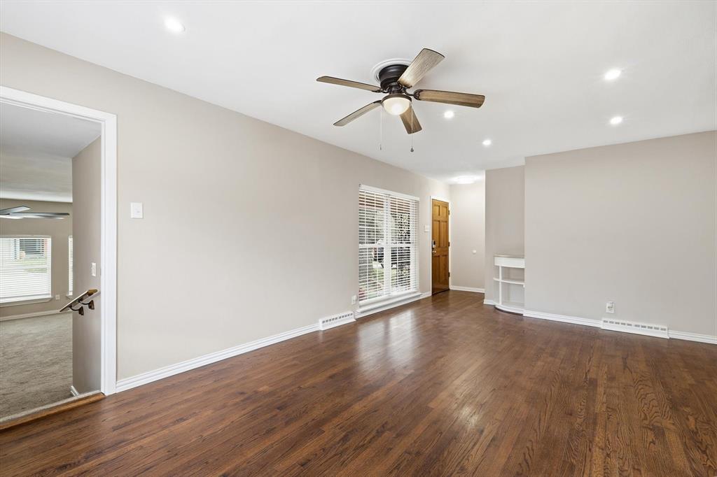 University Manor - Residential