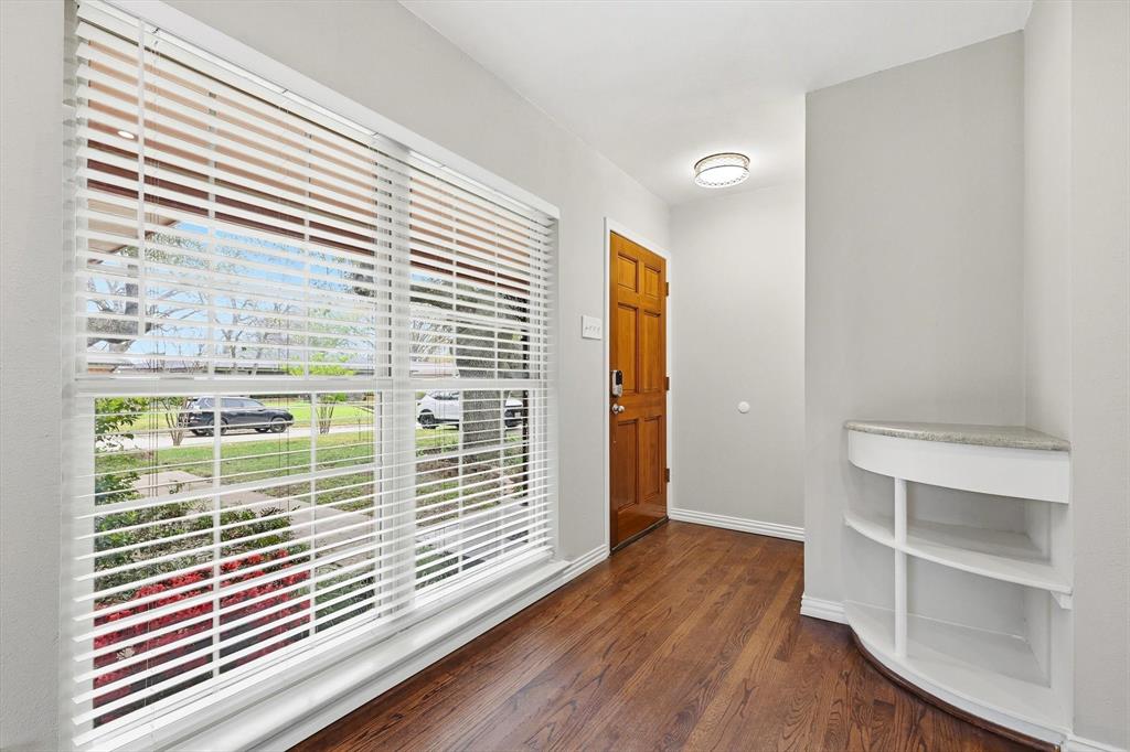 University Manor - Residential