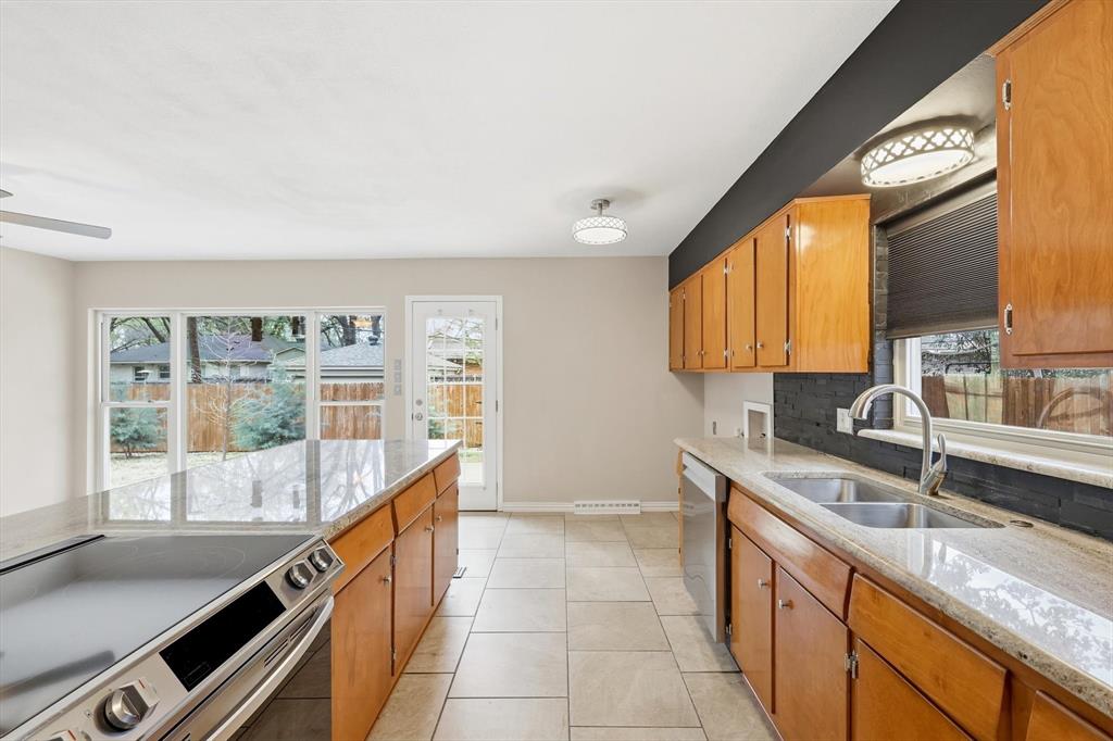 University Manor - Residential