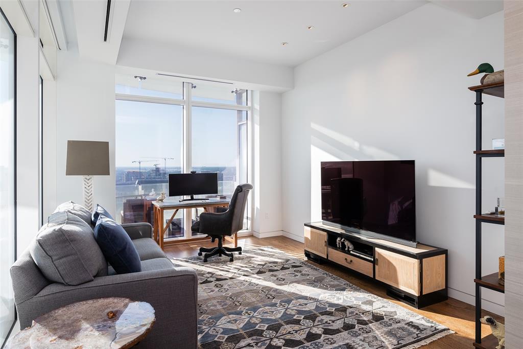 Museum Tower - Residential