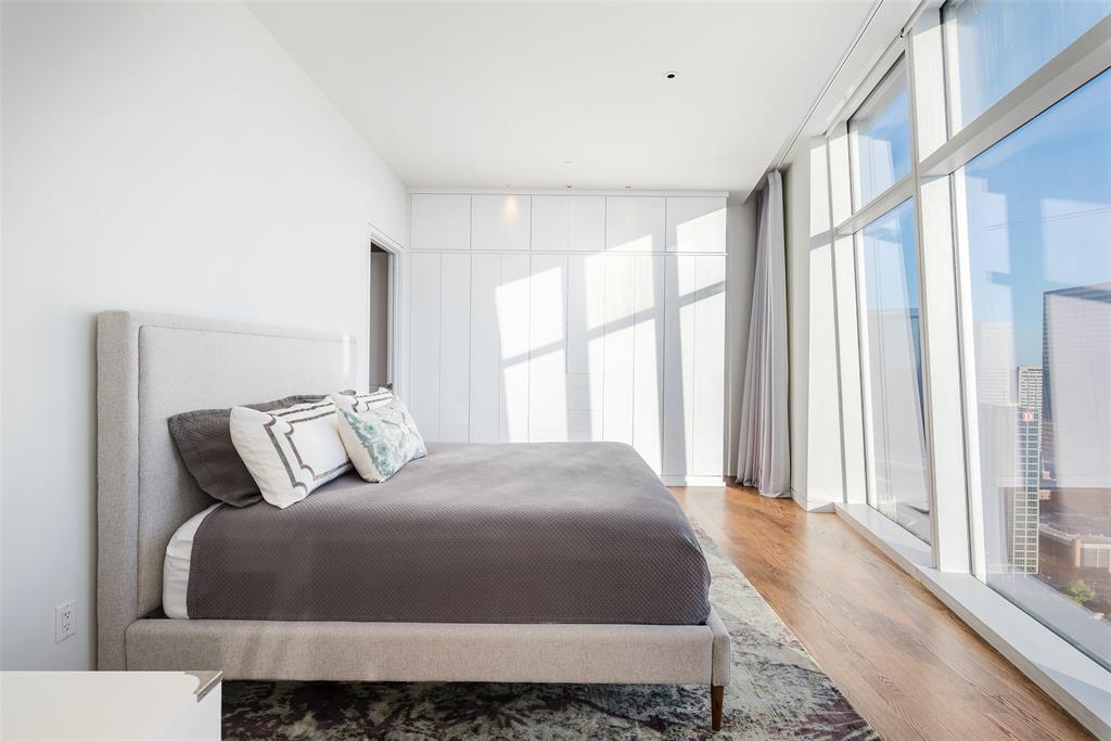 Museum Tower - Residential