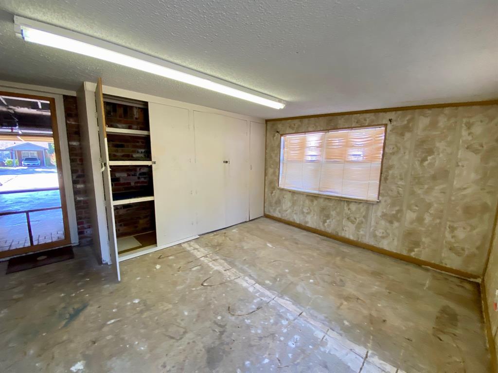 Lakeview Man 2 - Residential