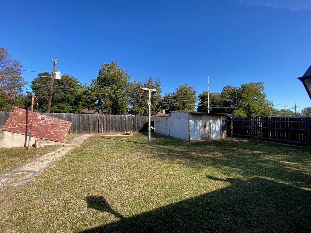 Lakeview Man 2 - Residential