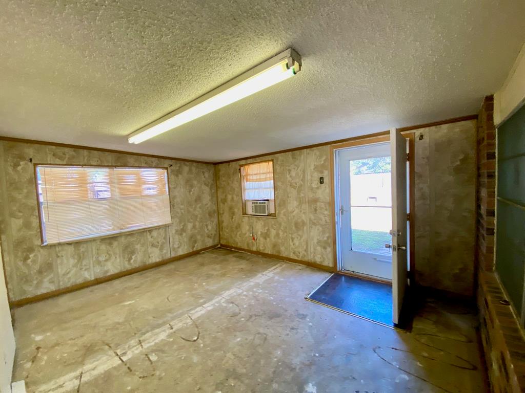 Lakeview Man 2 - Residential