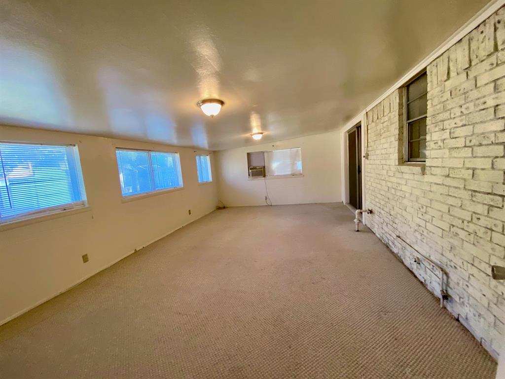 Lakeview Man 2 - Residential