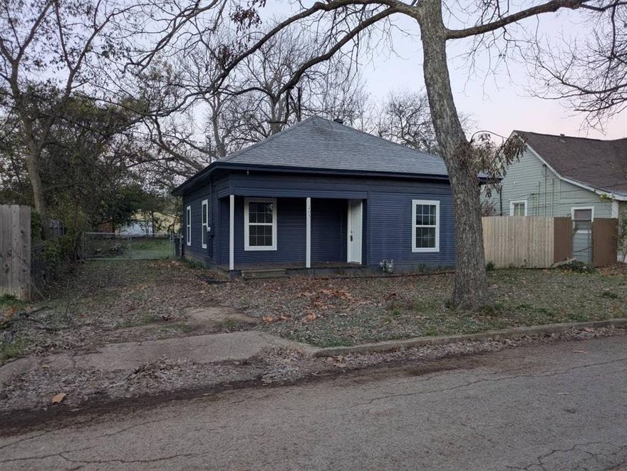 Super cute two bedroom one bath completely remodeled enjoy the nice large rooms and open concept kitchen living area. Large fenced backyard. come enjoy this like new home. Tenant and agent to verify information.