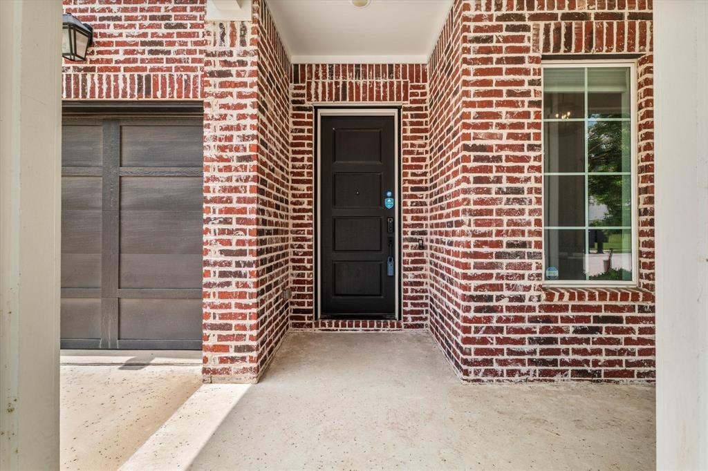 809 Lakehill