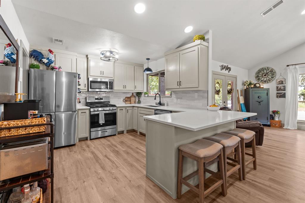 M Leonard Surv Abs #822 - Land