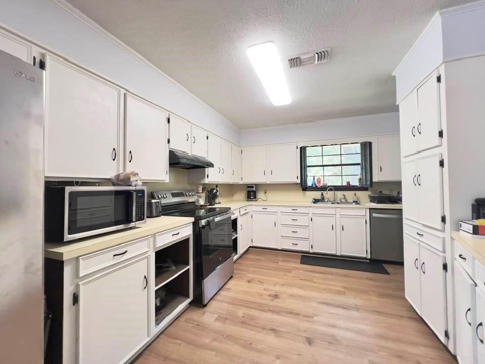 819 Mockingbird Lane