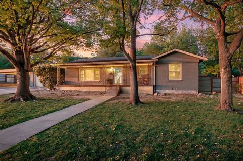 Photo of 3154 Chamness Court, Haltom City, TX 76117 (MLS # 21227675)