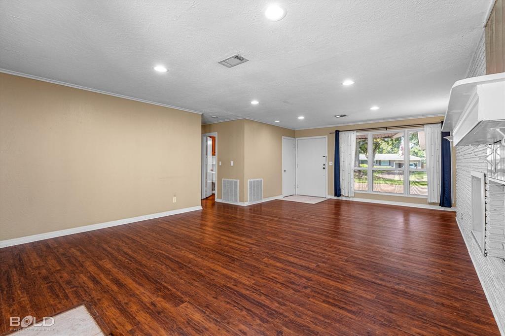 858 River Road