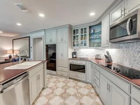 Air Park Dallas - Residential