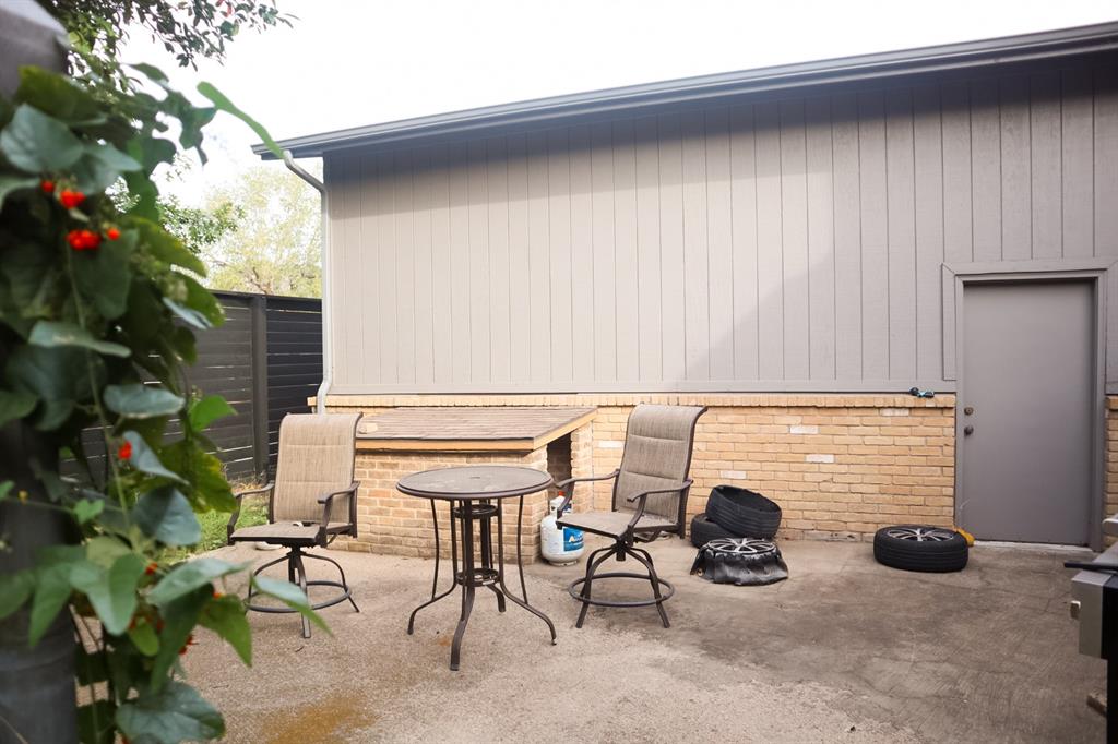 Air Park Dallas - Residential