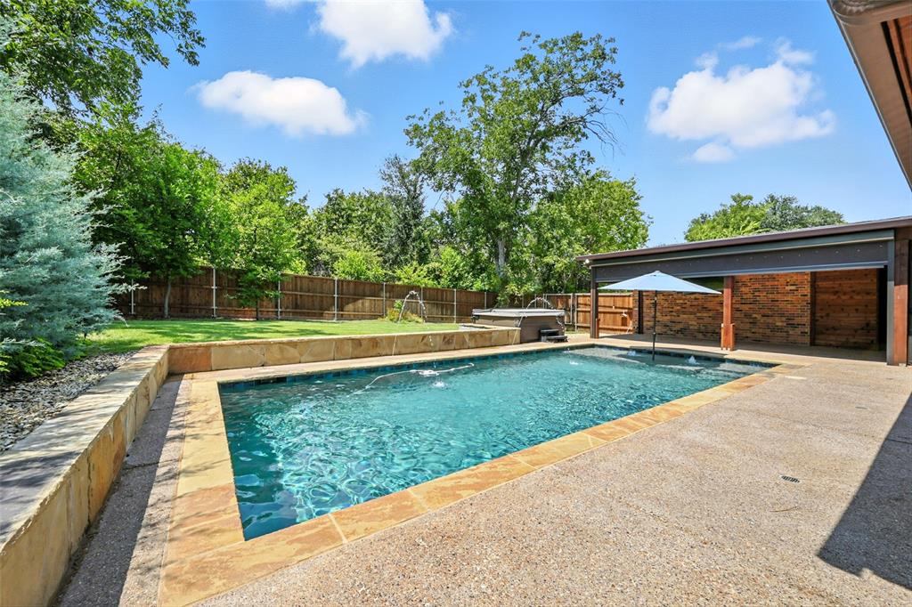 Shady Shores, Texas 76208, United States, 3 Bedrooms Bedrooms, ,2 BathroomsBathrooms,Residential,Active,198808
