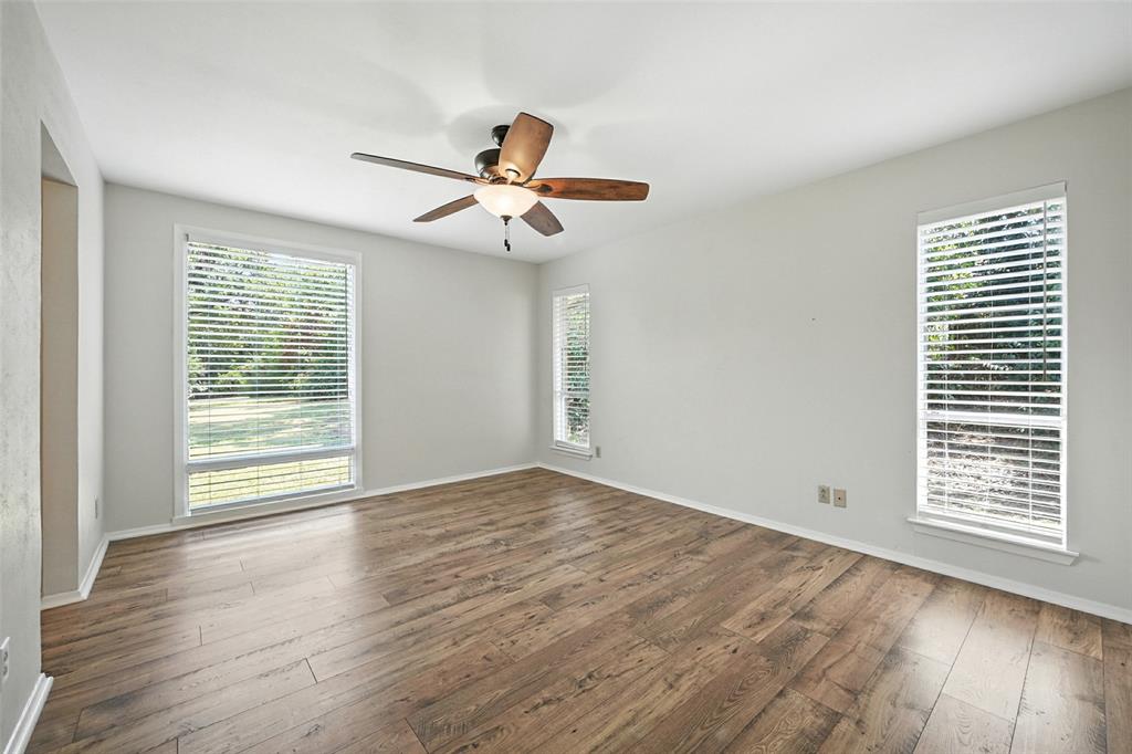 Shady Shores, Texas 76208, United States, 3 Bedrooms Bedrooms, ,2 BathroomsBathrooms,Residential,Active,198808