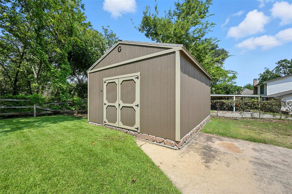 Shady Shores, Texas 76208, United States, 3 Bedrooms Bedrooms, ,2 BathroomsBathrooms,Residential,Active,198808