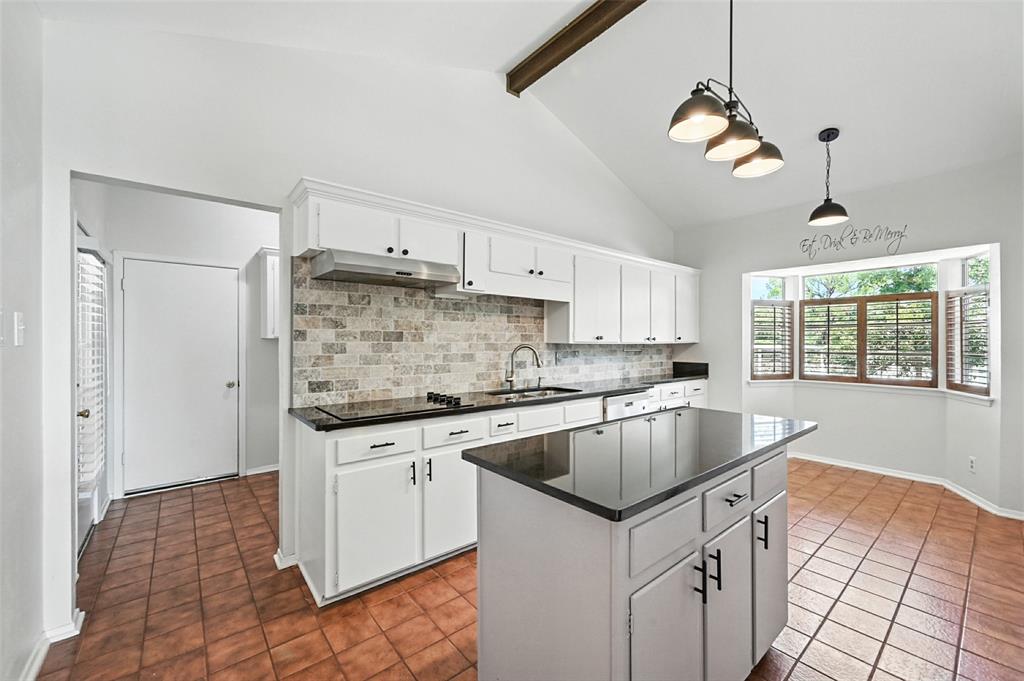 Shady Shores, Texas 76208, United States, 3 Bedrooms Bedrooms, ,2 BathroomsBathrooms,Residential,Active,198808