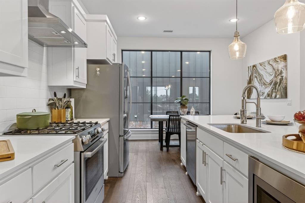 Zang Towns Condos - Residential