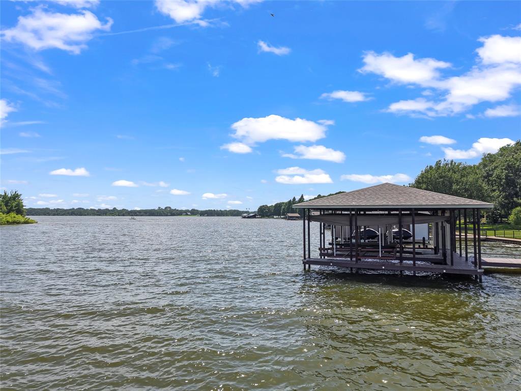 229 Lakeside Drive