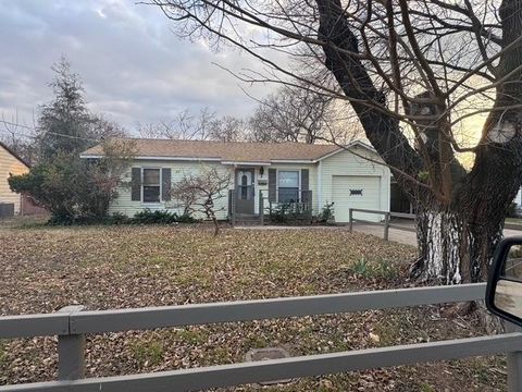 4108 Earl Street Haltom City TX 76111