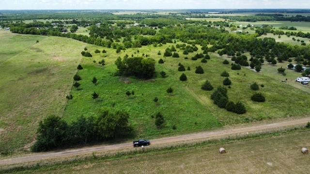 0177 T R HAMILTON - Land