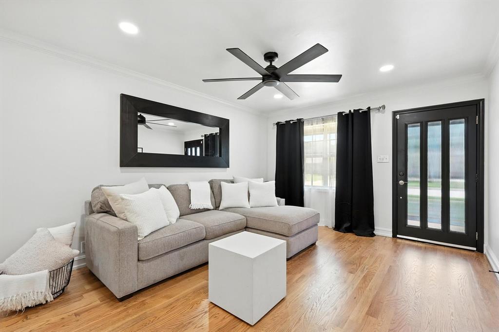 1061 Shadow Wood Lane