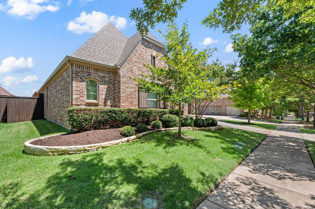 14886 Foxbriar Lane