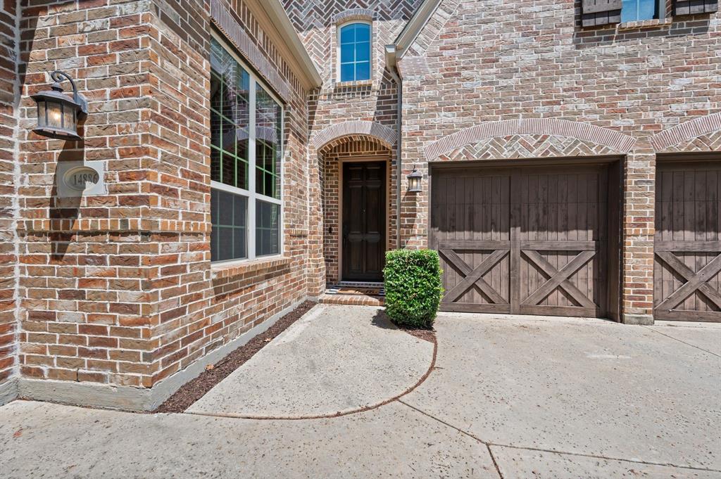 14886 Foxbriar Lane