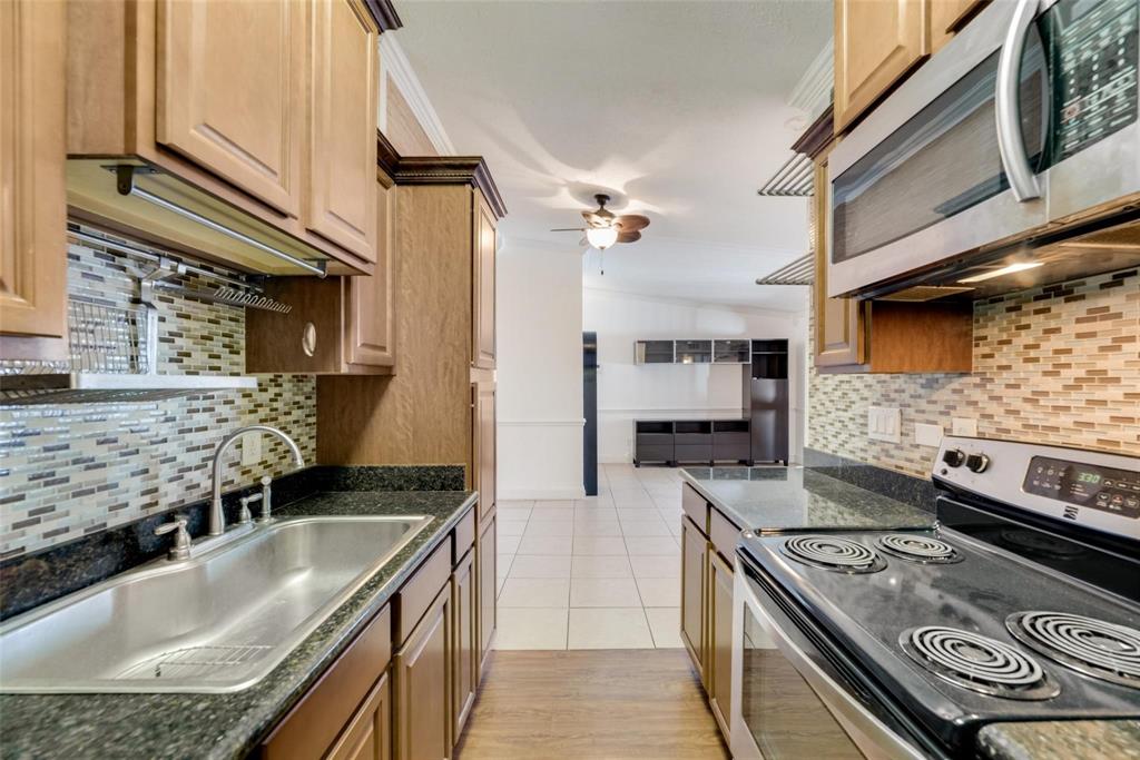 THE PLAZA CONDOMINUMS - Residential Lease