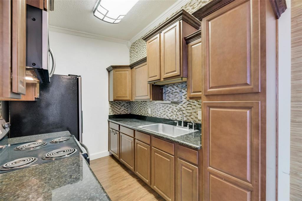 THE PLAZA CONDOMINUMS - Residential Lease