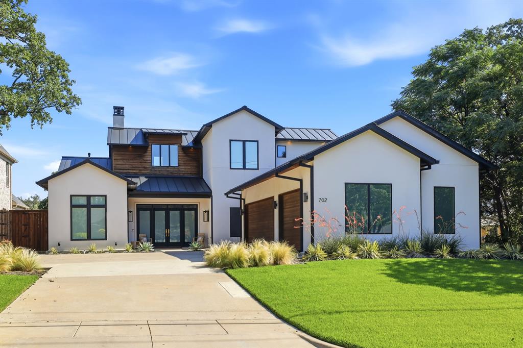 702 Colleyville Terrace