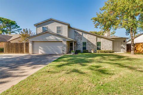 Photo of 944 Hummingbird Trail, Grapevine, TX 76051 (MLS # 21096352)