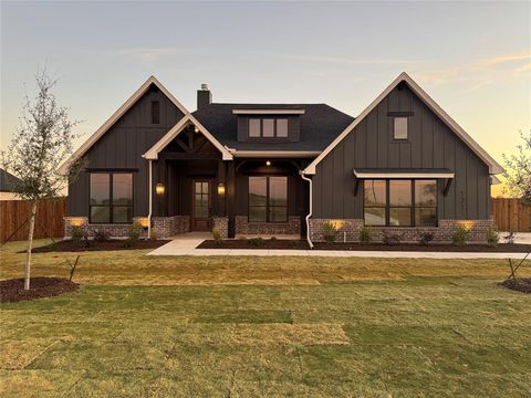 137 Red Fox Godley TX 76044