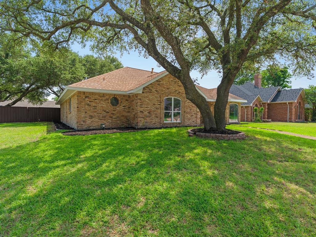 3718 Thornhill Way