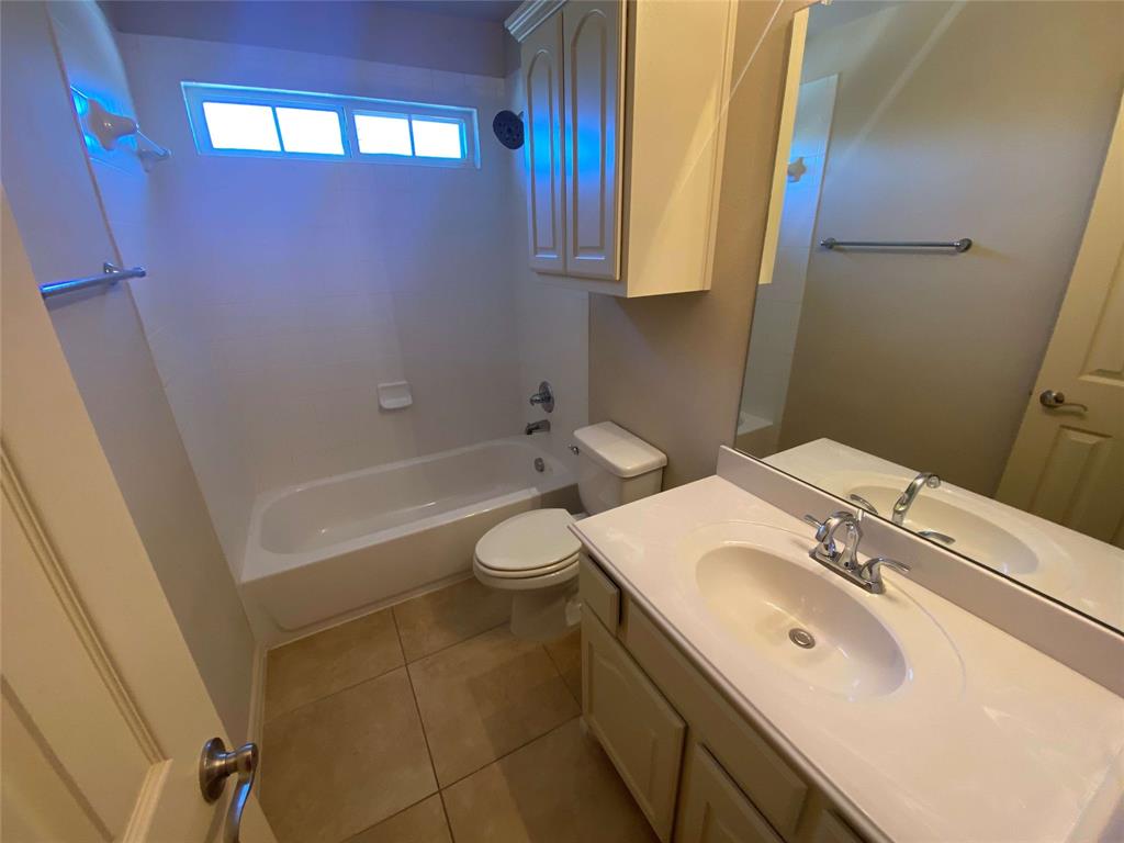 Heritage #2 - Residential Lease