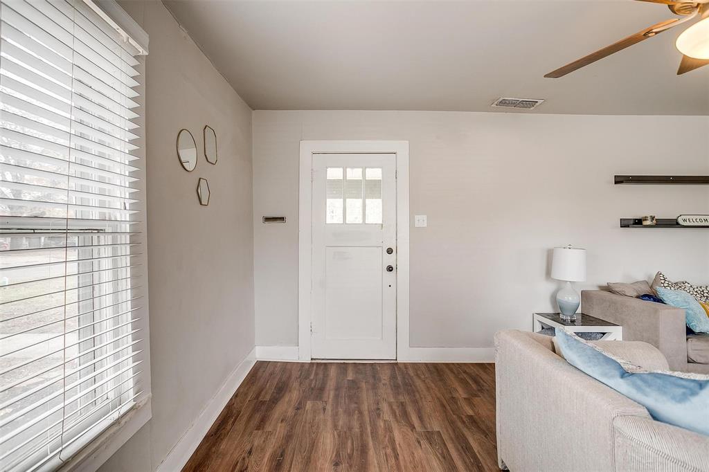 898 N Neblett Street