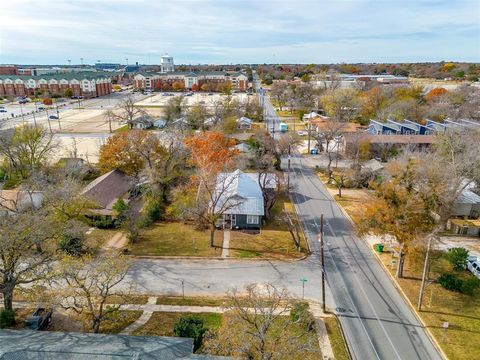 Photo of 898 N Neblett Street, Stephenville, TX 76401 (MLS # 21173507)
