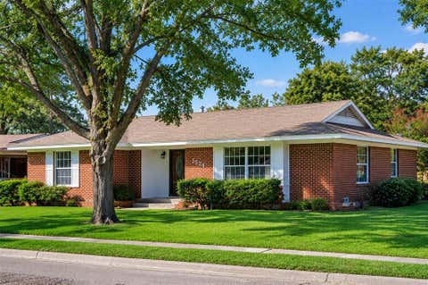 Photo of 1824 Westway Avenue, Garland, TX 75042 (MLS # 21368532)