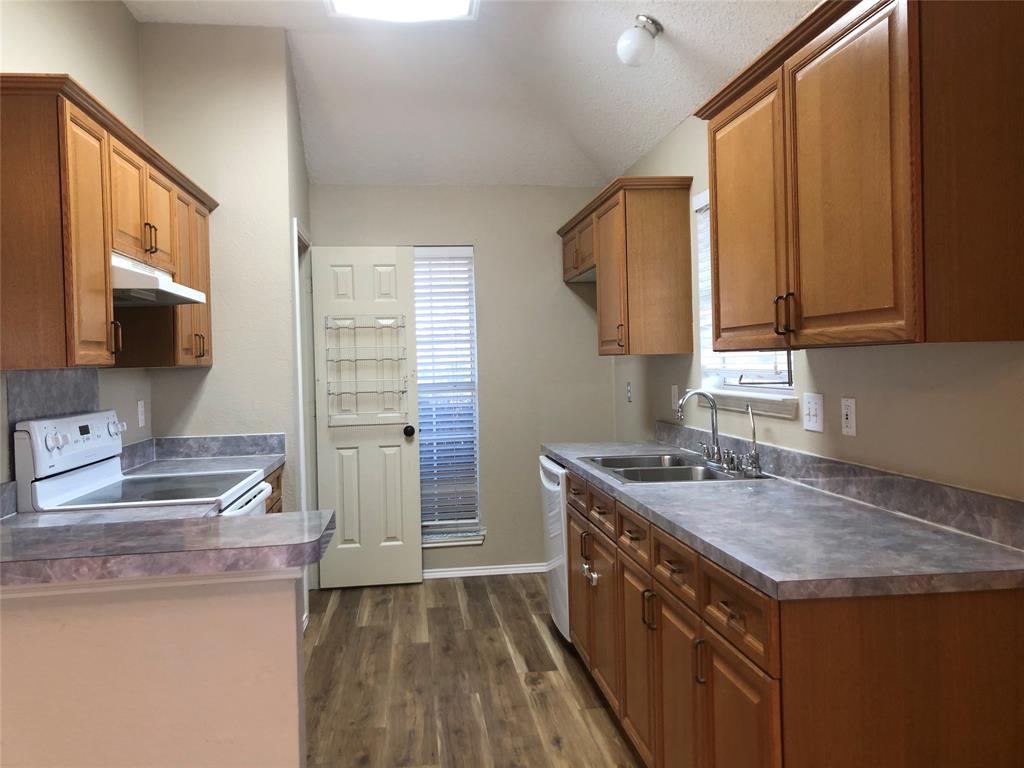 Preston Manor Ph IV - Residential Lease