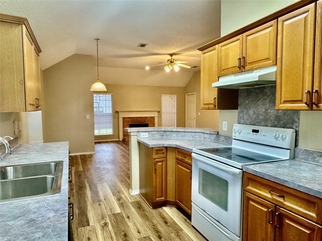 Preston Manor Ph IV - Residential Lease