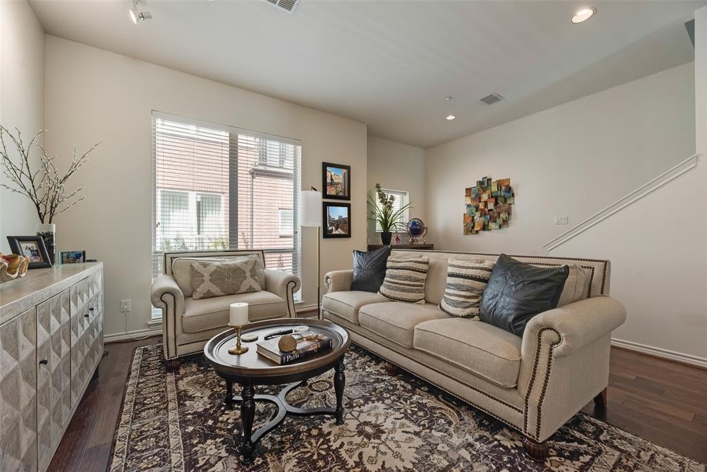 4411 Mckinney Avenue 16