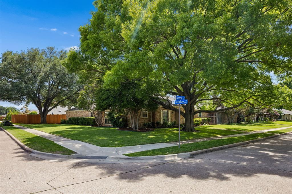 2218 Acacia Street
