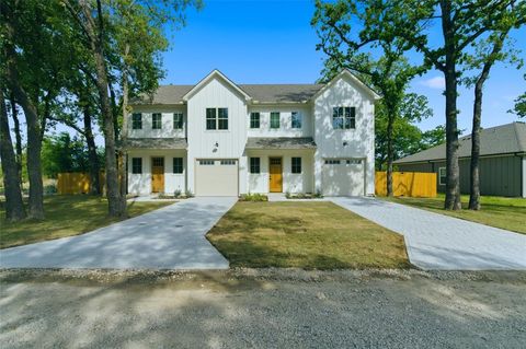 Photo of 200 Dover Drive, West Tawakoni, TX 75474 (MLS # 21229361)