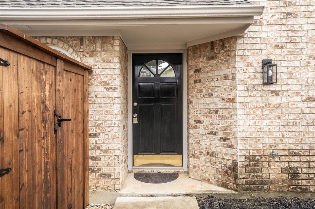 9424 Blue Jay Way