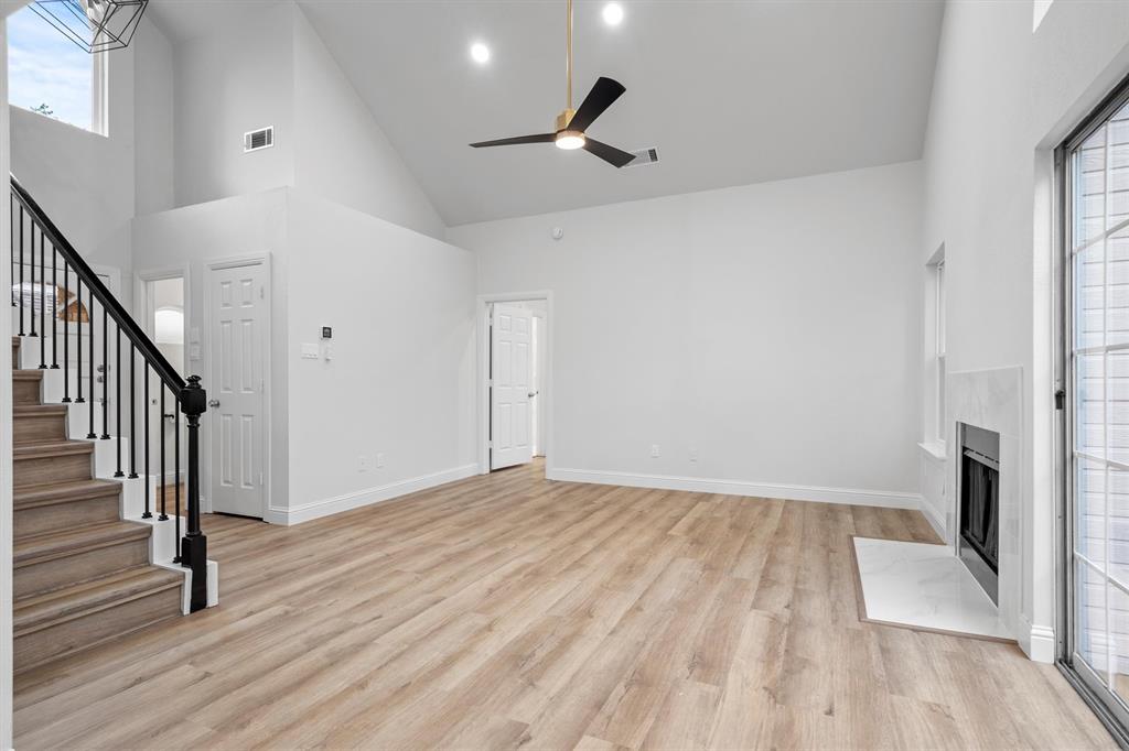 9424 Blue Jay Way